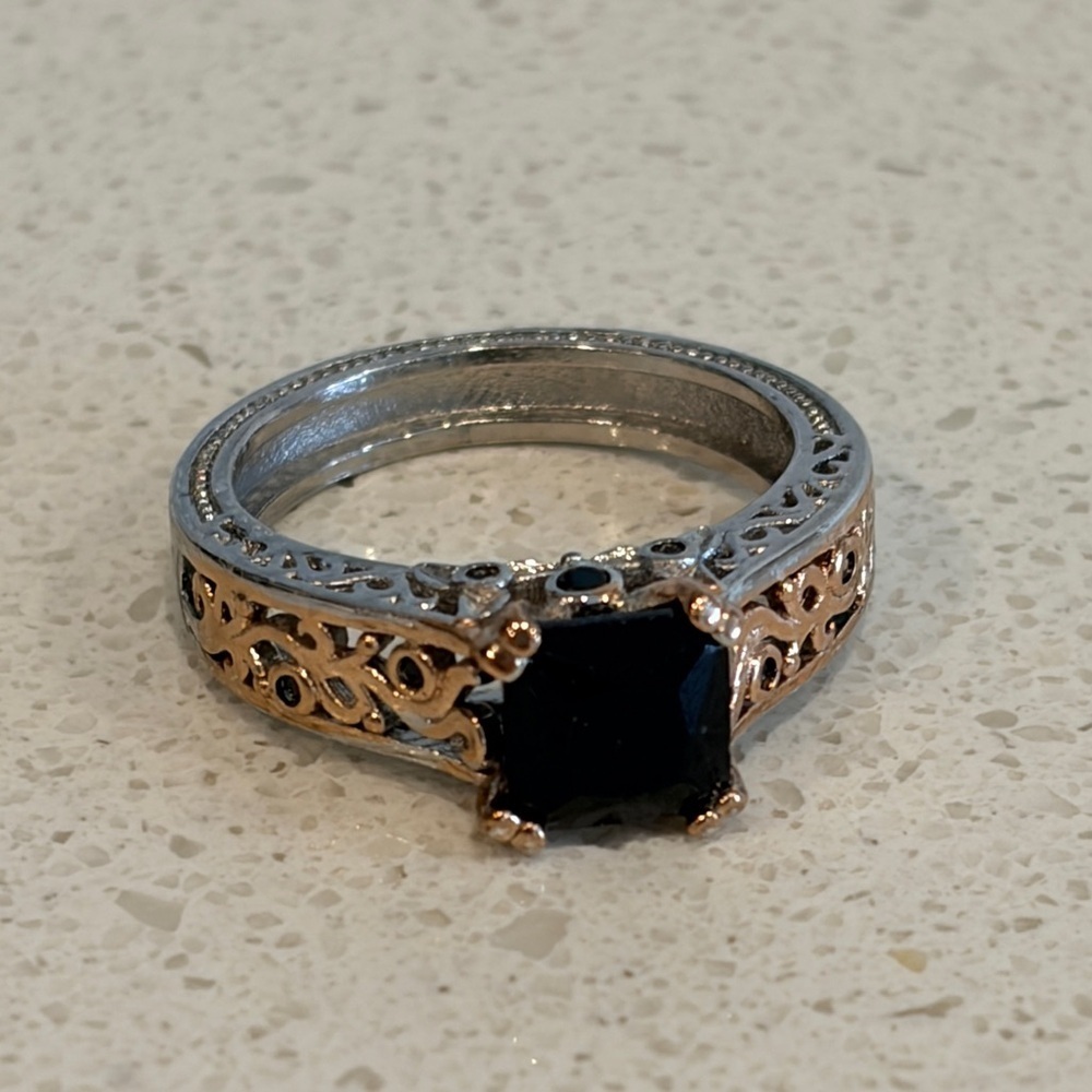 2 Ct Princess Onyx Ring
Filigree Two Tone Ring 925 sterling silver